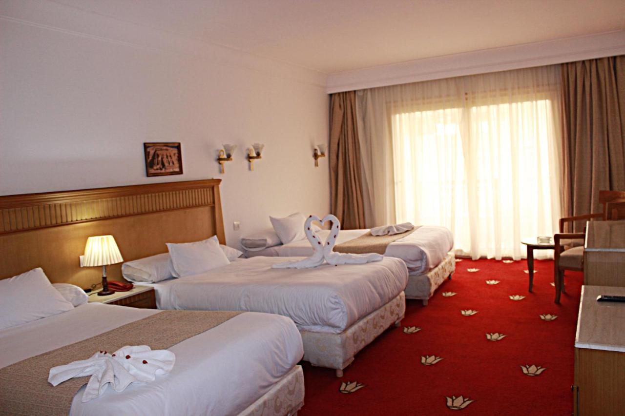 Regency Pyramids Hotel Kafret el-Gabal エクステリア 写真