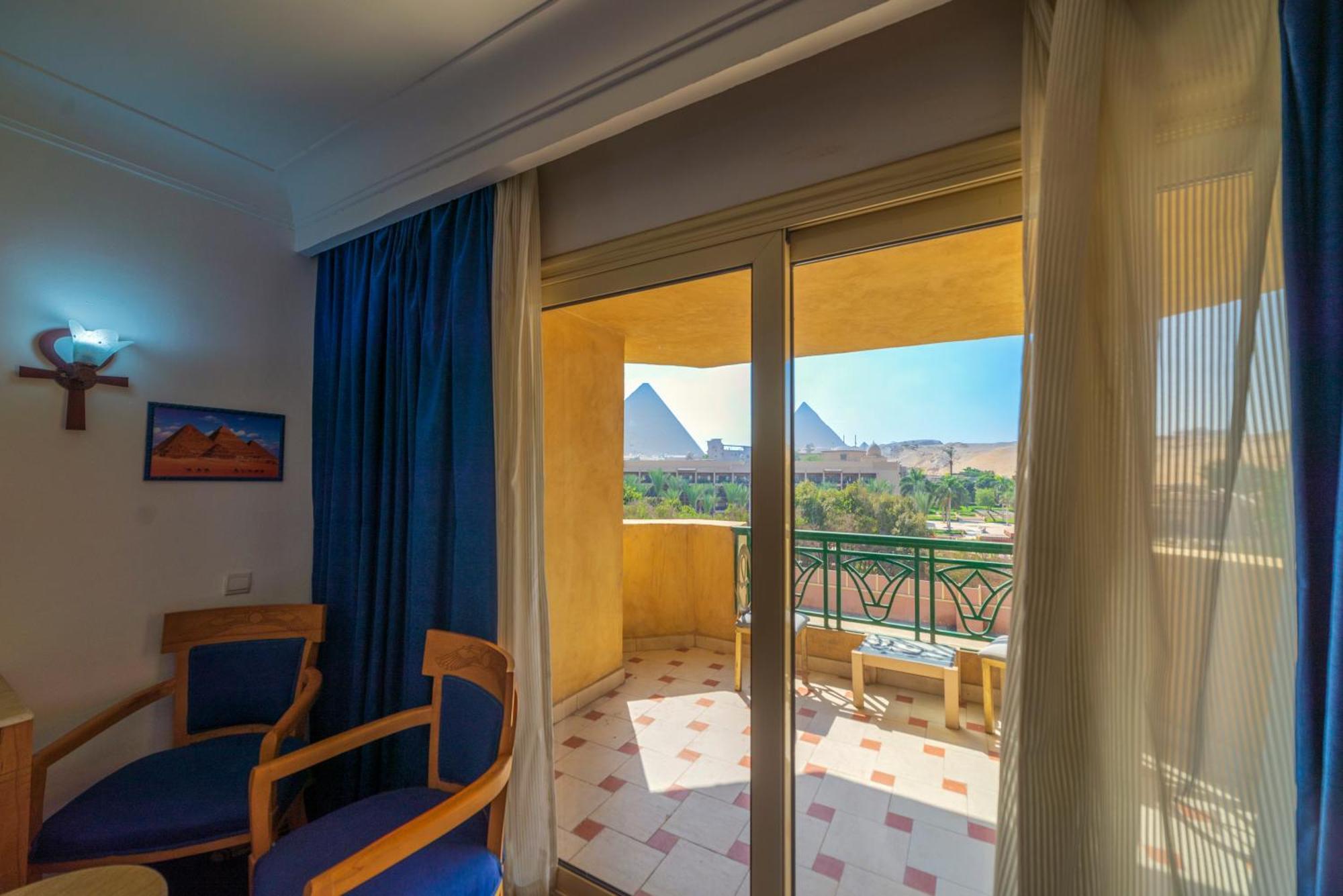 Regency Pyramids Hotel Kafret el-Gabal エクステリア 写真